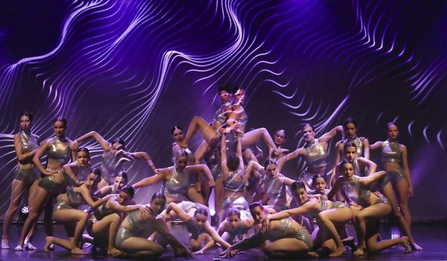 Tanz 2022 - Badische Zeitung Bild.jpg